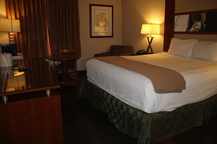 Room 53 of 84