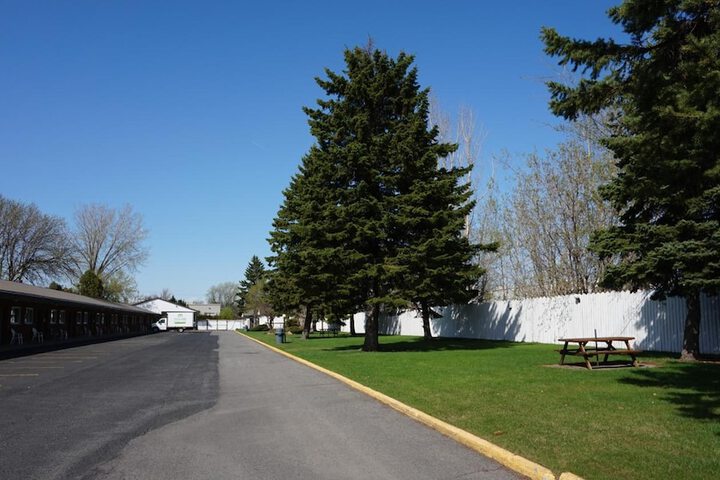 Property Grounds 42 of 44