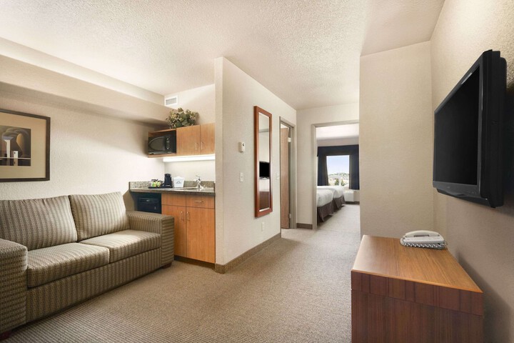 Room 46 of 80