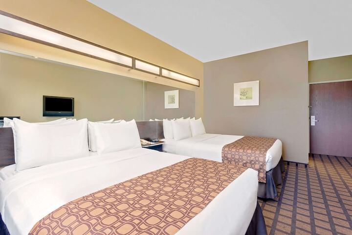 Microtel by Wyndham Perry National Fairground Area I-75