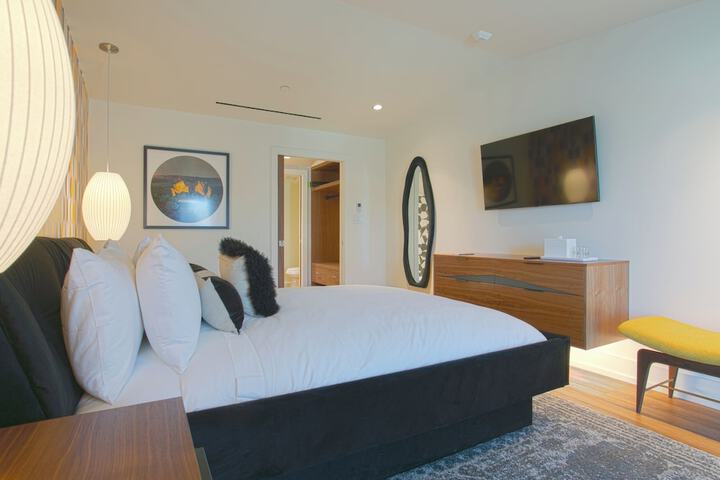 Room 22 of 28