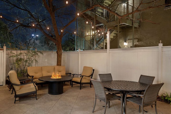 Terrace/Patio 48 of 51