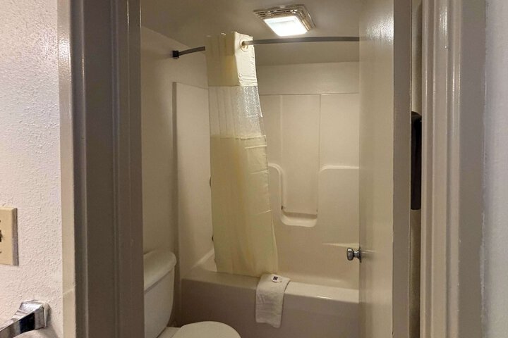 Motel 6 Pocomoke City MD