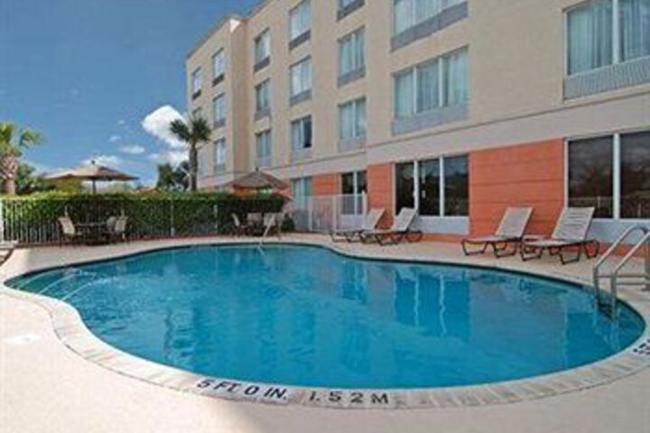 MainStay Suites