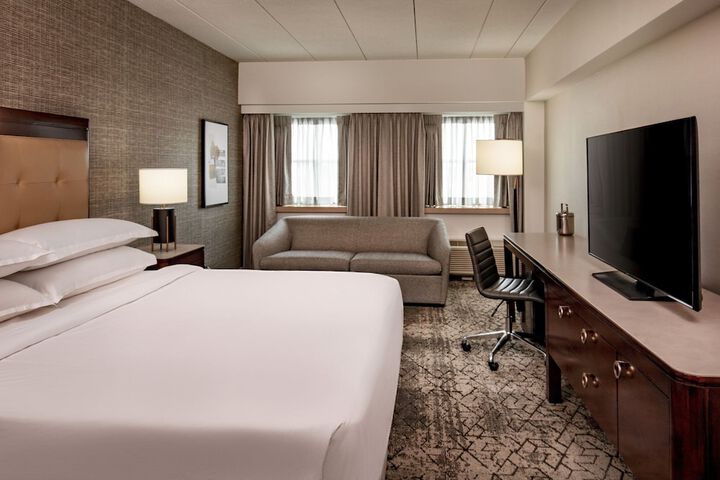 Room 13 of 30