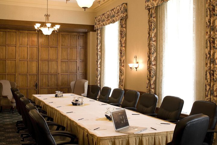 Delta Hotels by Marriott Bessborough