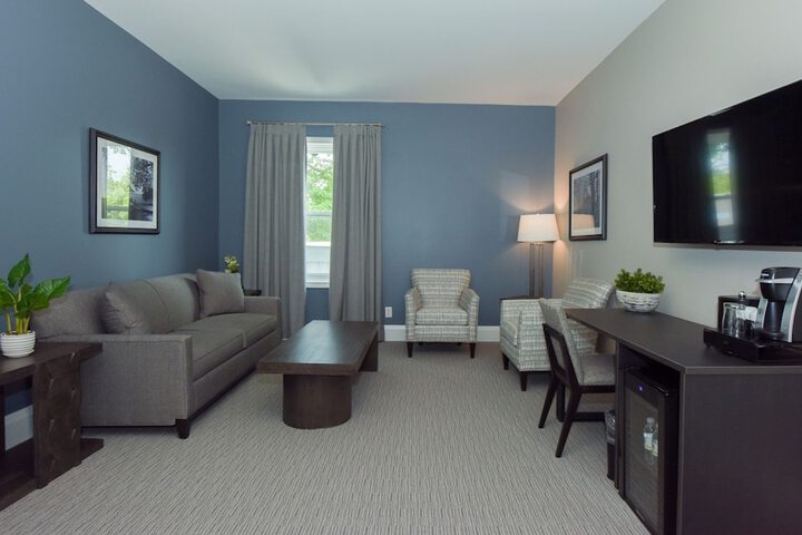 Room 30 of 144