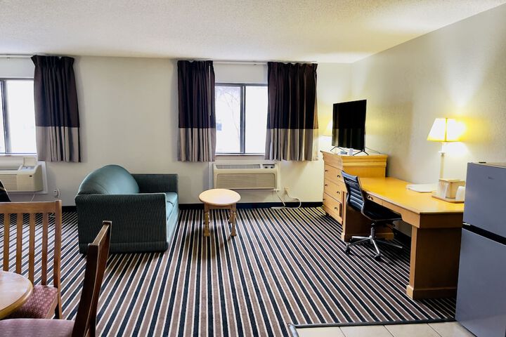 Room 30 of 65