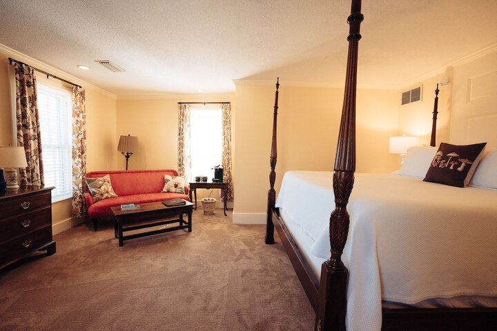 Room 7 of 35