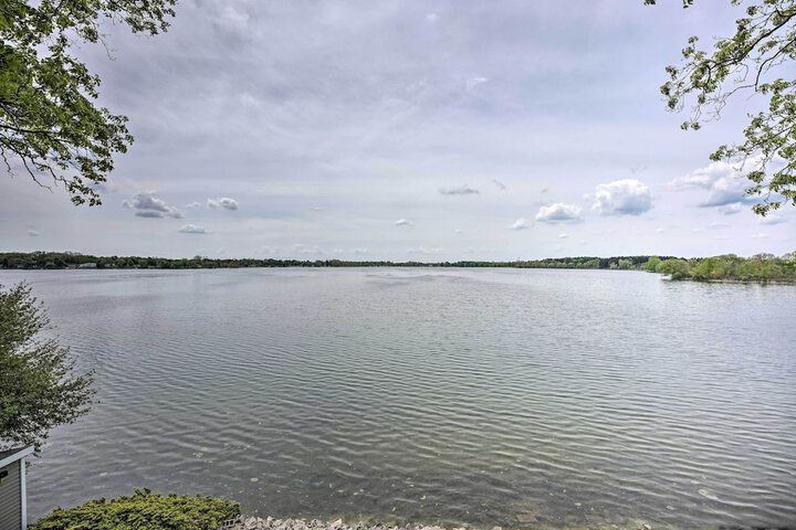 Pet-friendly Grass Lake Retreat w / Game Room!