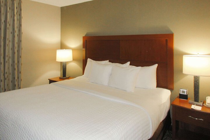 Room 14 of 24