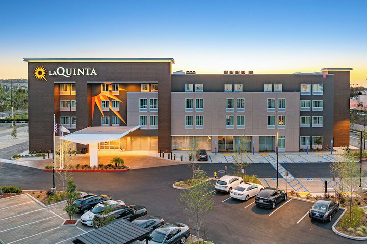 La Quinta Inn & Suites by Wyndham La Habra