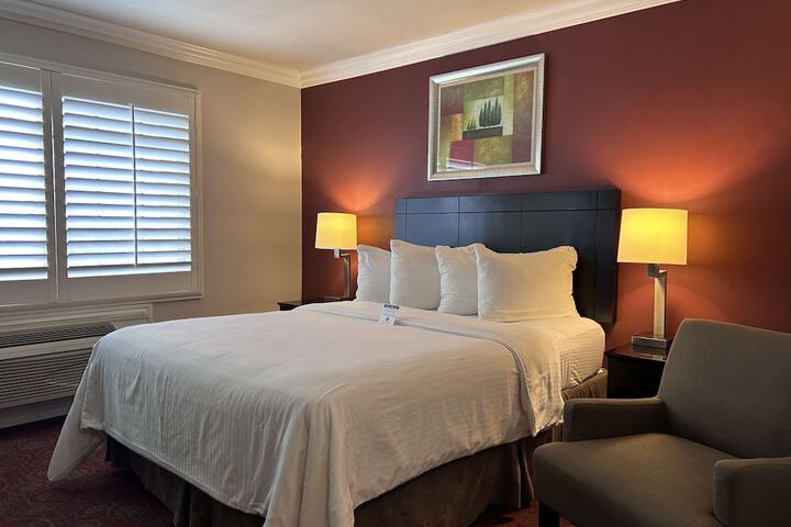 Room 12 of 14