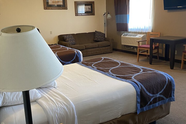 Super 8 by Wyndham Ogallala