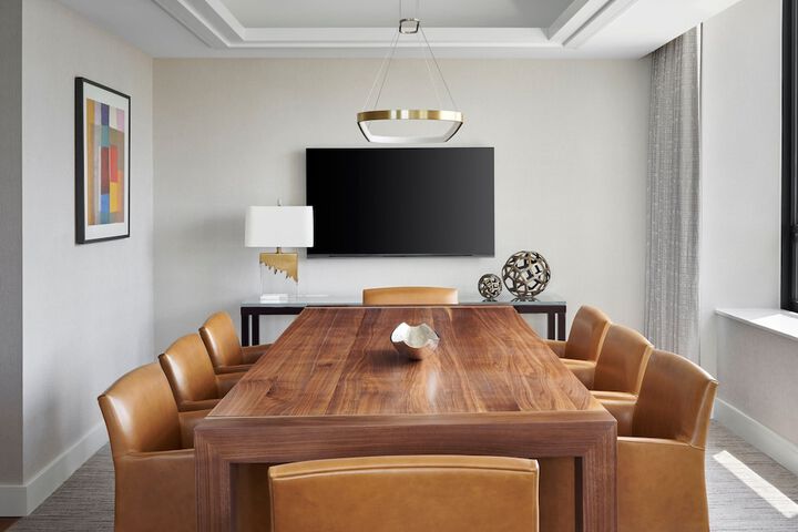 Room 30 of 104