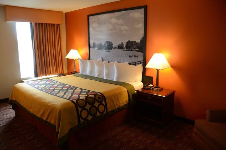 Room 27 of 30