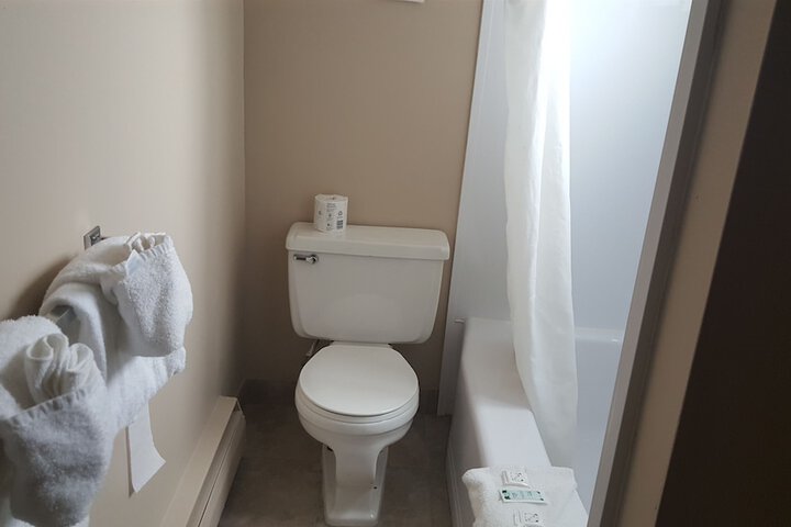 Room 21 of 34