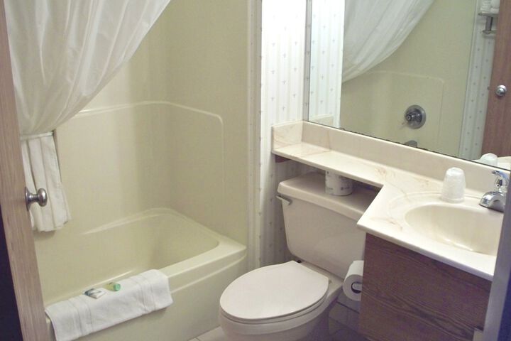 Room 32 of 52