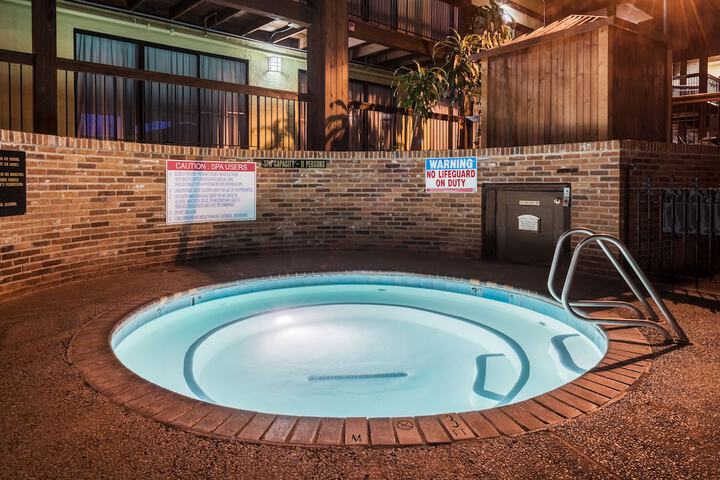 Pool 7 of 61