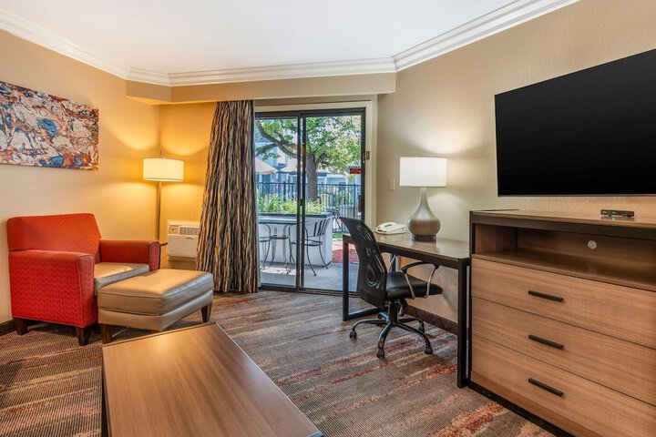 Room 14 of 34