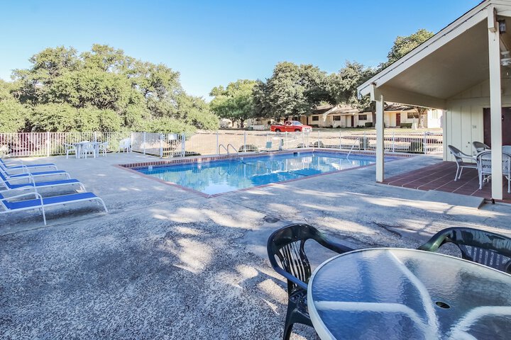 Pool 7 of 22