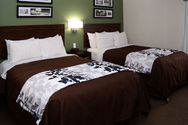 Room 12 of 27