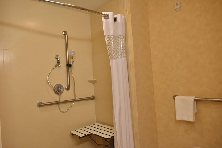 Room 11 of 20