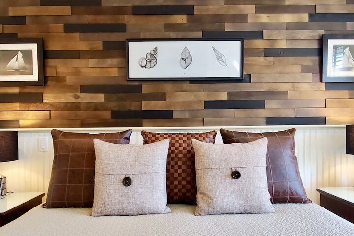 Room 33 of 126