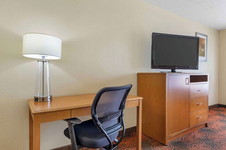 Best Western Plus Waco North