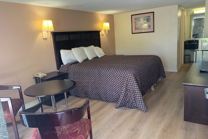 Room 18 of 34