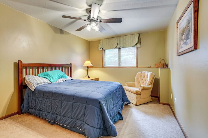 Door County Townhome: Pool Access 1 Mi to Beach!