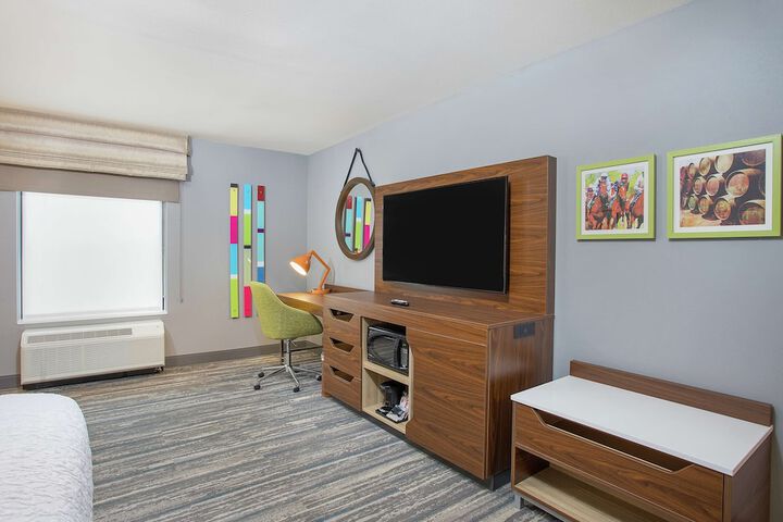 Room 17 of 25
