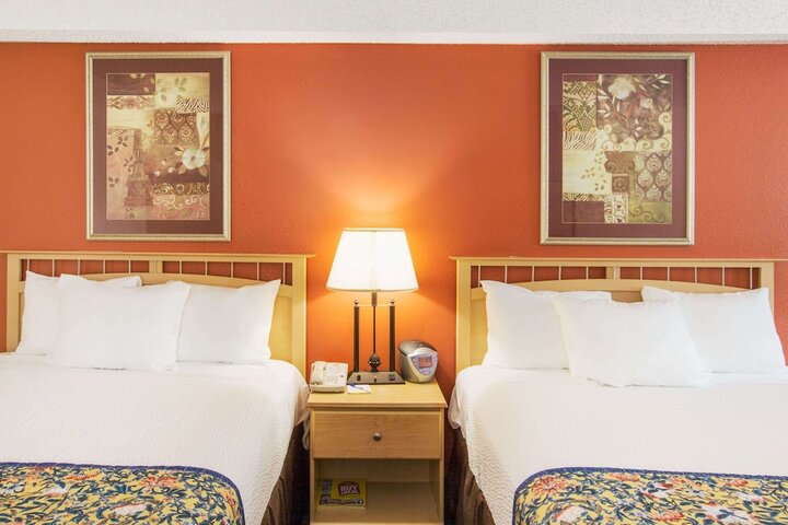 Room 14 of 15
