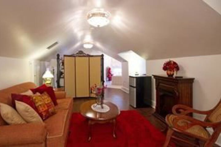 Abigail House Bed & Breakfast