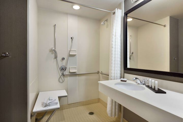 Embassy Suites Northwest Arkansas - Hotel Spa & Convention
