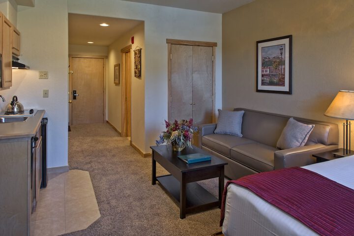 Grand Timber Lodge
