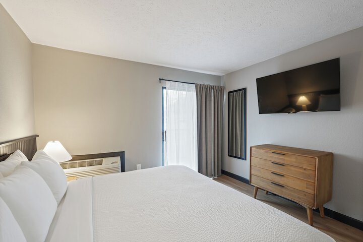 Tremont Lodge & Resort