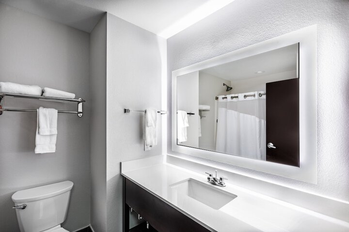 Holiday Inn Express & Suites Austin NW - Lakeway by IHG