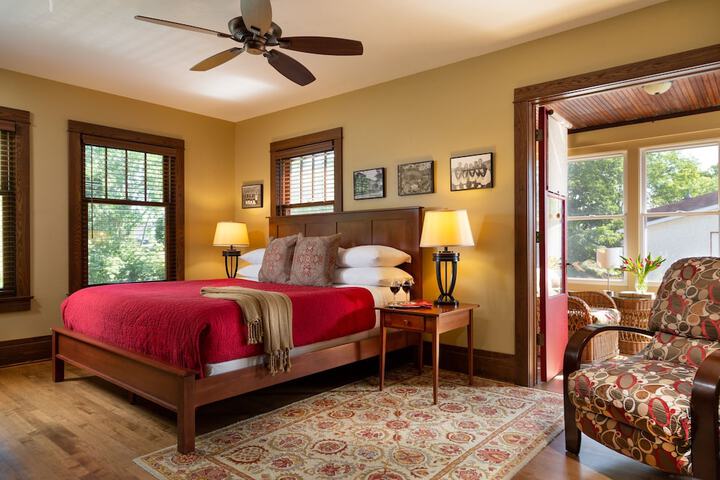 Room 21 of 57