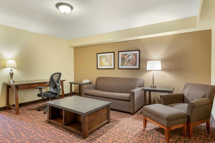 Room 11 of 27