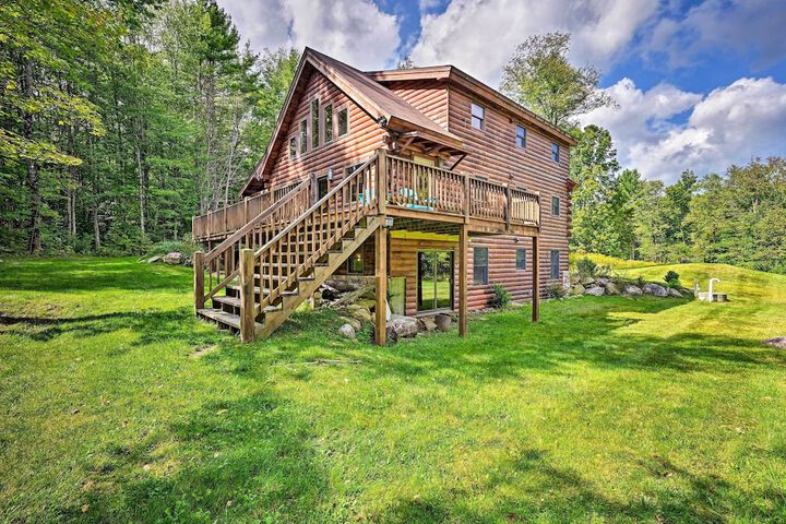 Private Chester Home w / Deck Mins to Skiing!