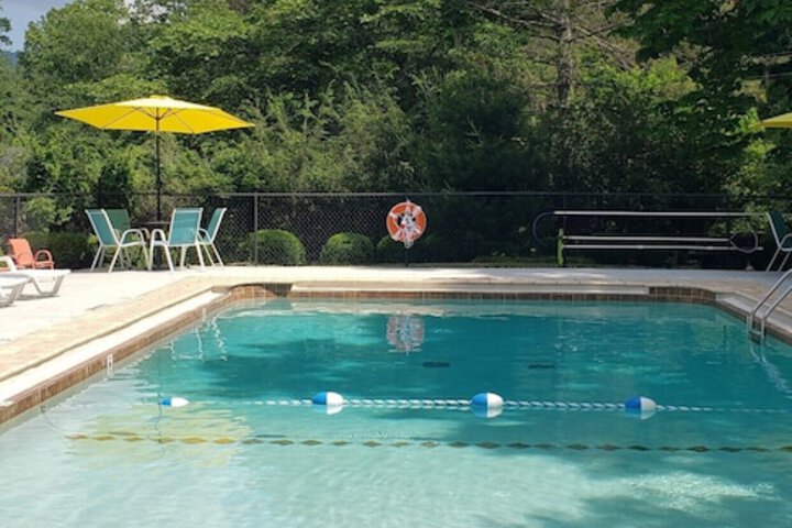 Pool 9 of 42
