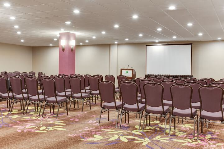 Holiday Inn Toronto - Intl Airport by IHG