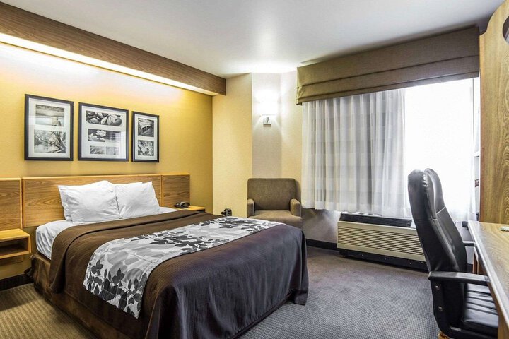 Room 11 of 26