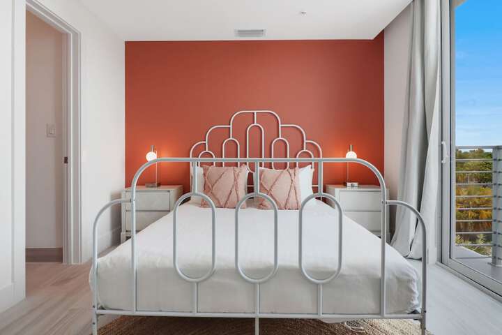 Room 93 of 149