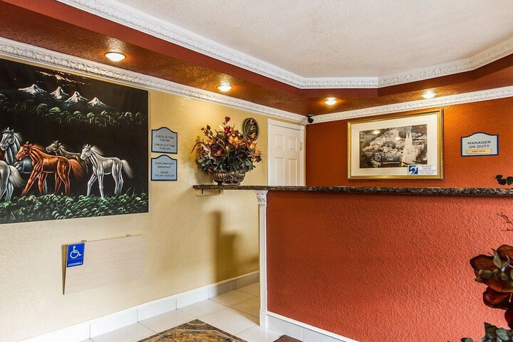 Hotel Interior 10 of 59