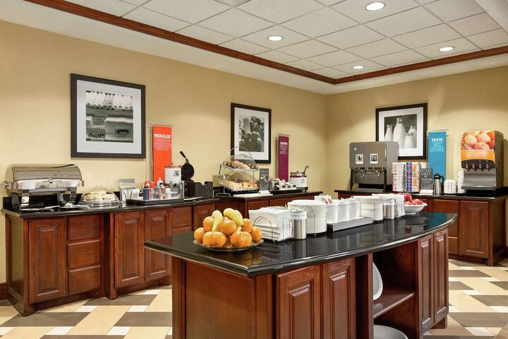 Breakfast/Coffee Service 39 of 46