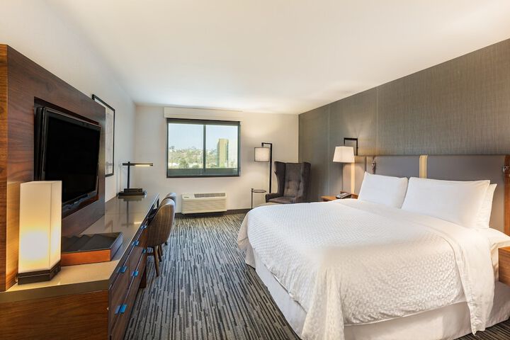 Four Points by Sheraton Los Angeles Westside