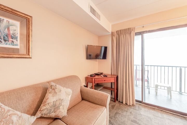 Room 11 of 26