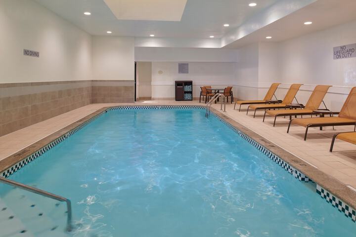 Courtyard by Marriott Detroit Livonia